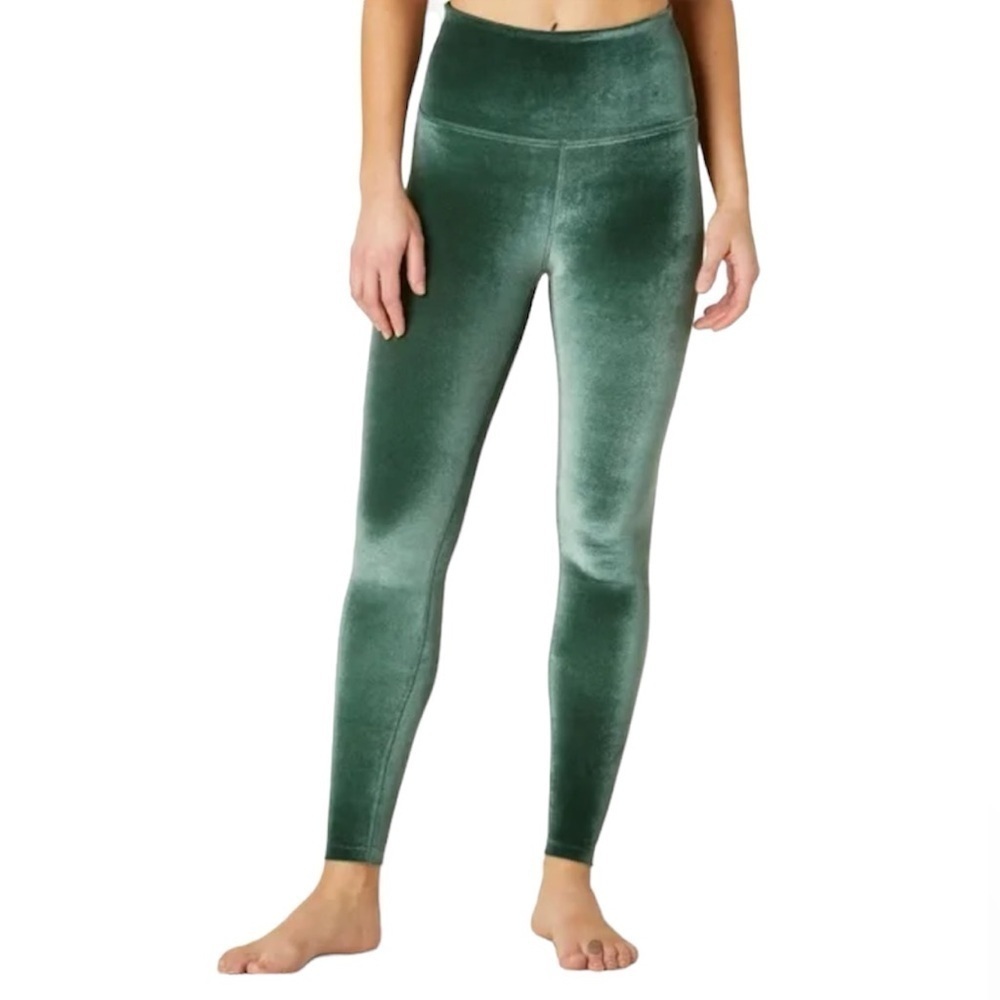 Beyond Yoga- NWT Evergreen Velvet In Motion Highwaisted Workout Leggings
